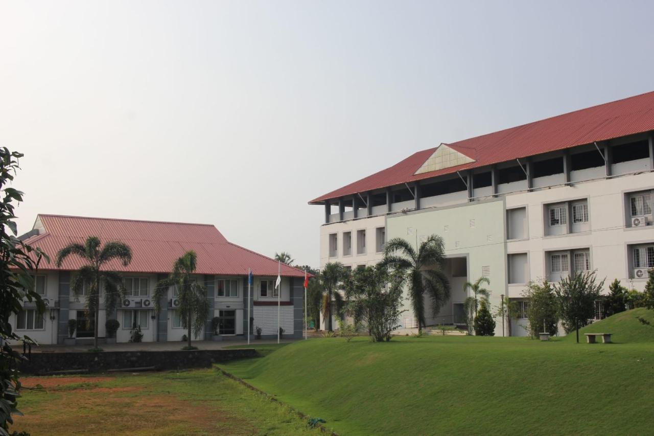 Hotel Angamaly Convention Centre Kochi Exterior foto